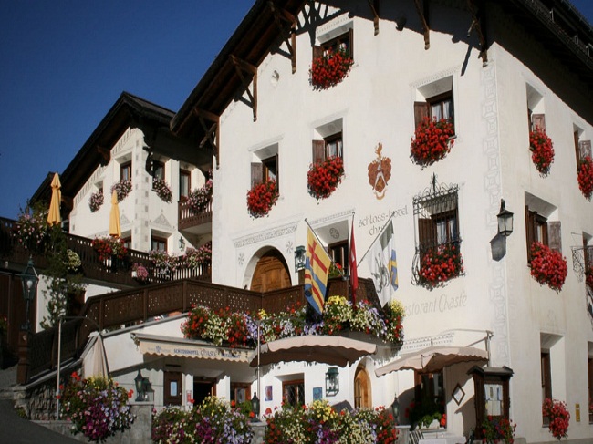 Замък-хотел „Хасте“, Енгадин, Швейцария